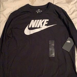 Nike men’s long sleeve tee